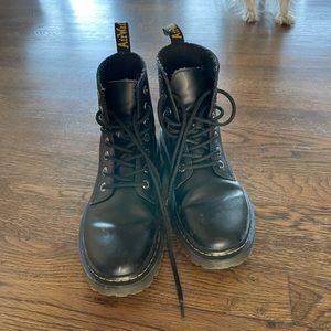 Size 8 Black Lace Up Doc Martens/Dr. Martens Zavala Combat Boots